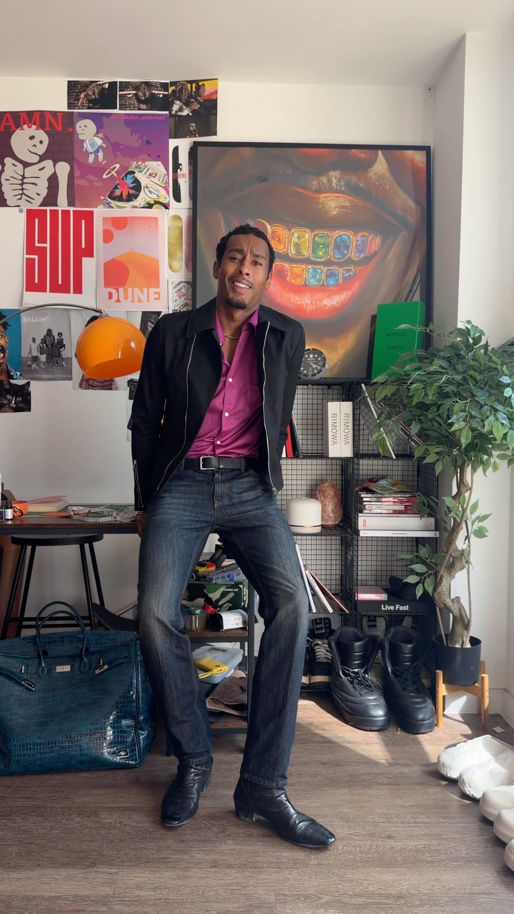 Man wearing clearly visible black ankle boots